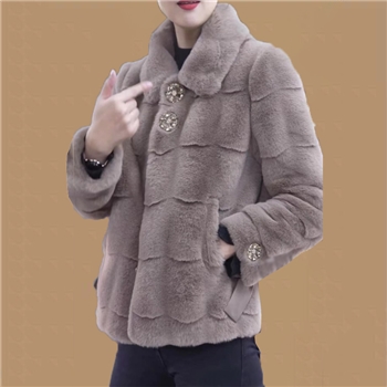 宽松短款毛呢外套