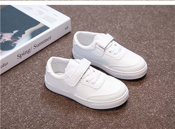 儿童舒适小白鞋