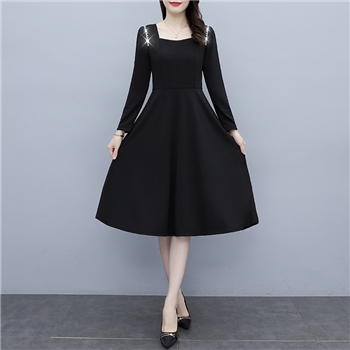 修身显瘦连衣裙